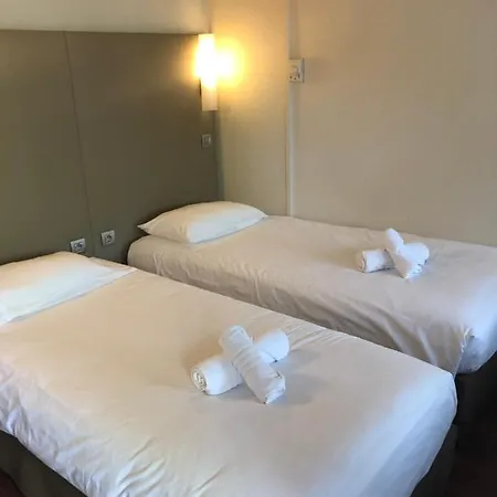 Hotel The Originals Access, Foix