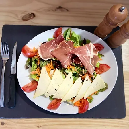 The Originals Access, Hotel