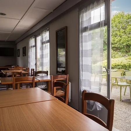 The Originals Access, Hotel