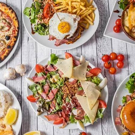 Hotel The Originals Access, Foix