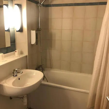 Hotel The Originals Access, Foix