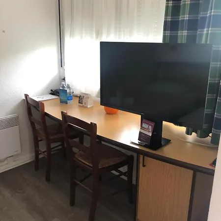 The Originals Access, Hotel