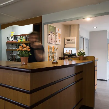 Hotel The Originals Access, 2*