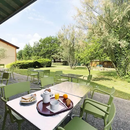 Hotel The Originals Access, Foix